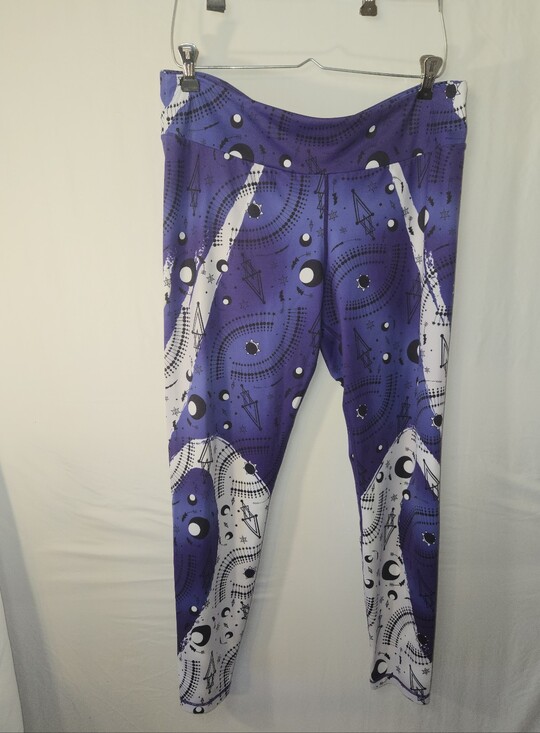 Grrrl Pants - Grrrl US Womens Plus 34" Waist Purple Celestial Pattern Legging Sun Moon Stars